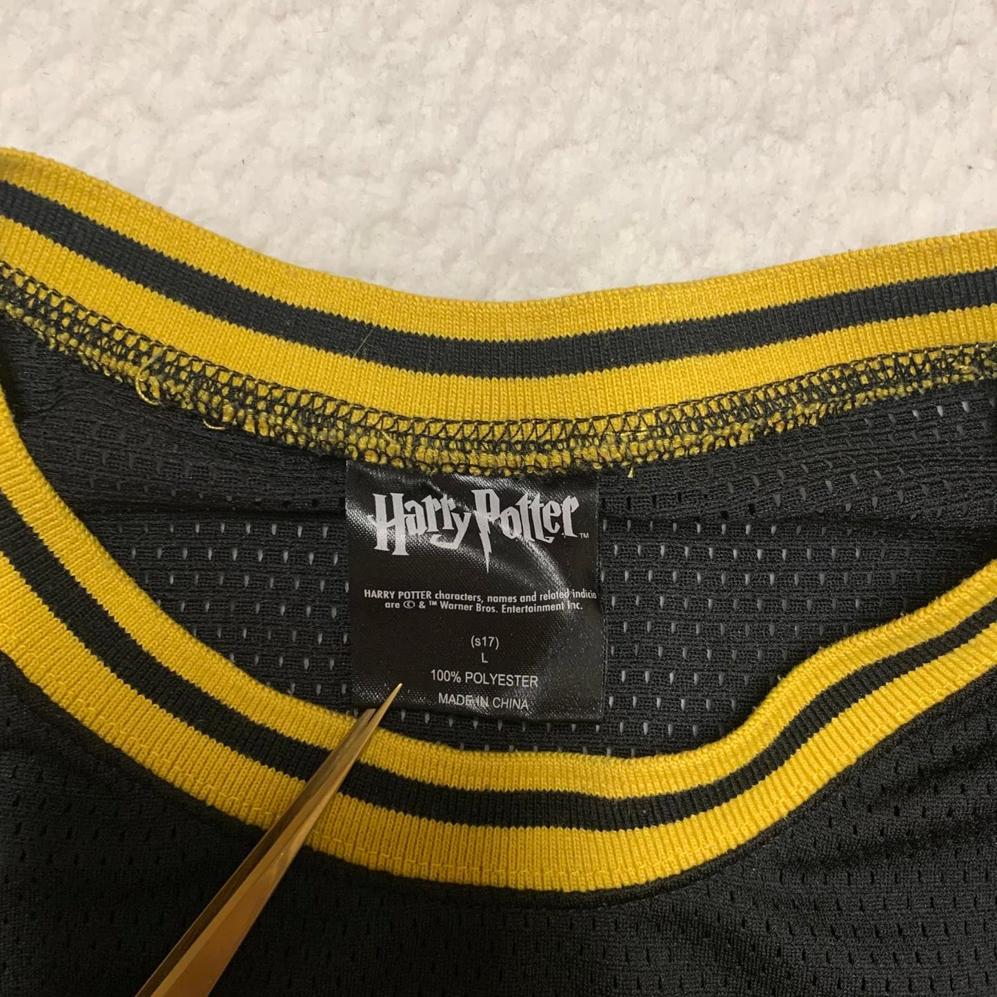 Harry Potter Kids Unisex Size L Black Yellow Hogwarts Crest Mesh Crop Top