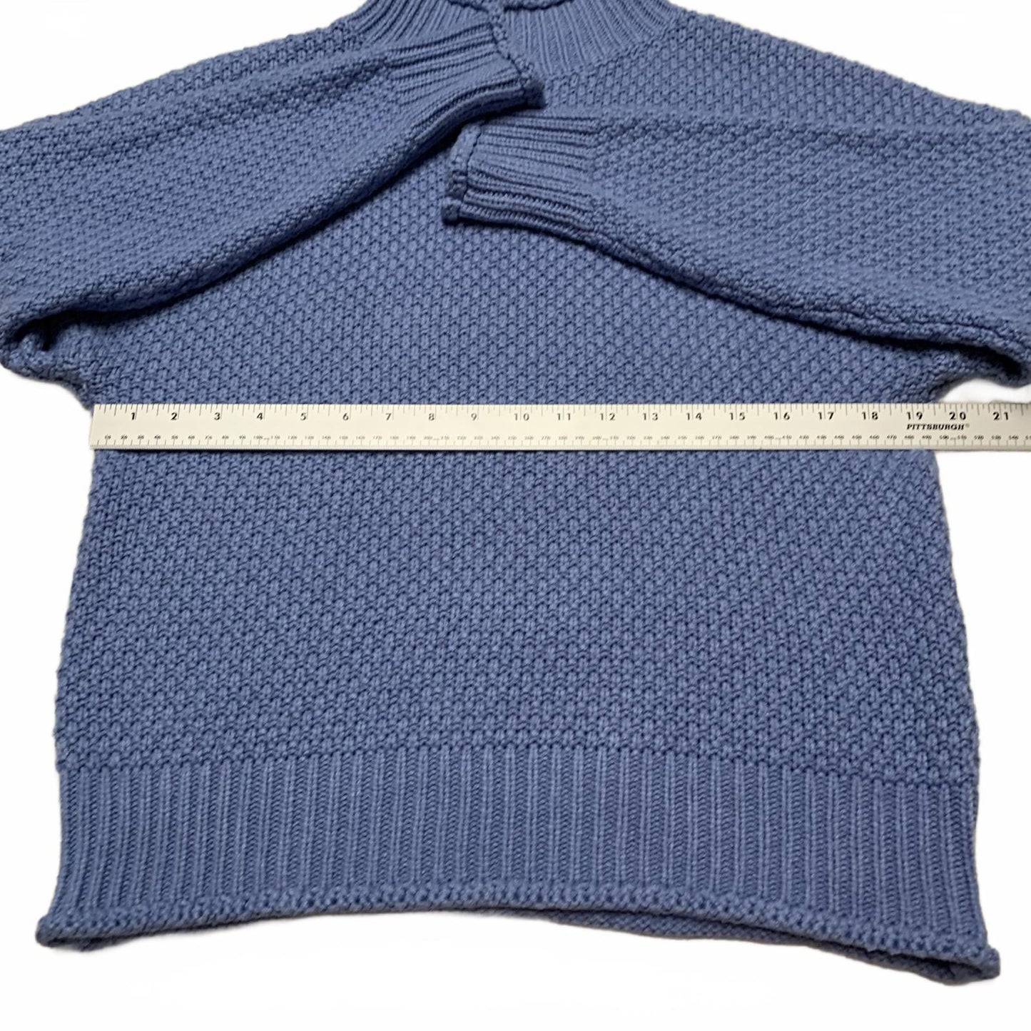 Fashion Women's Unisex M Blue Textured Crew Neck Sweater