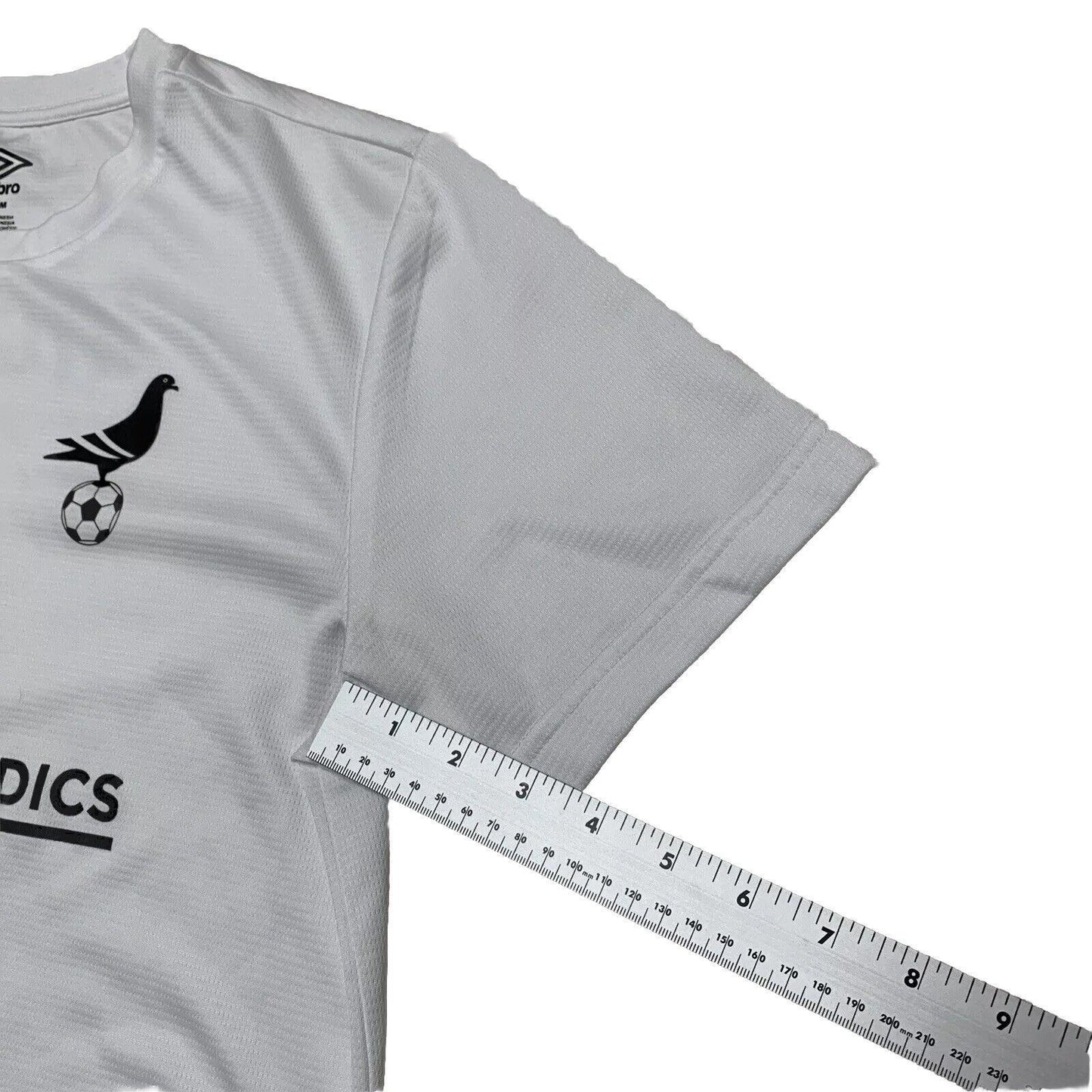 Umbro Men’s Size Medium White NYC Footy Soccer Jersey Polyester Sports Clothes