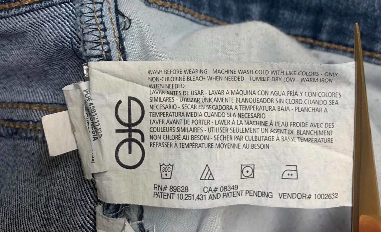 Gloria Vanderbilt Women's Sz 22 Wide Dark Blue Wide-Leg Jeans 43 x 29 Actual