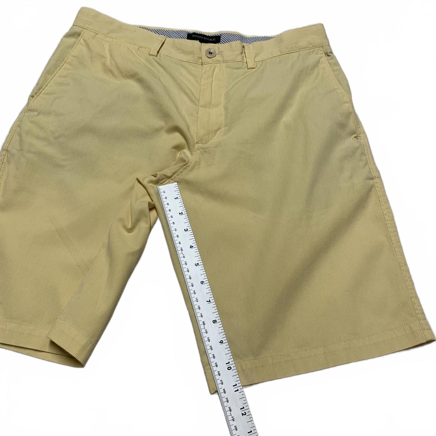Banana Republic Mens Sz 32 Yellow PinStriped chino Shorts W34 Cotton