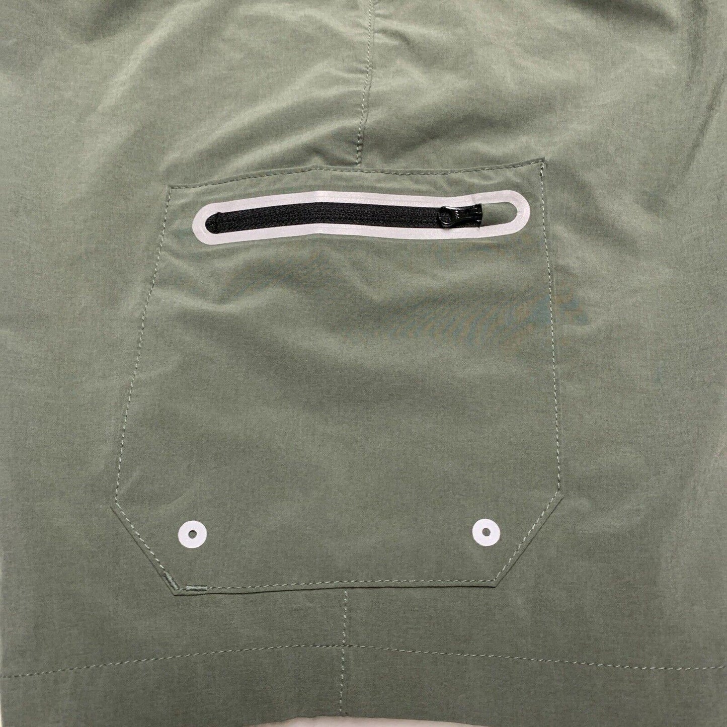 Tommy Bahama Island Zone Army Green Men's Shorts Size 34 Golf Shorts