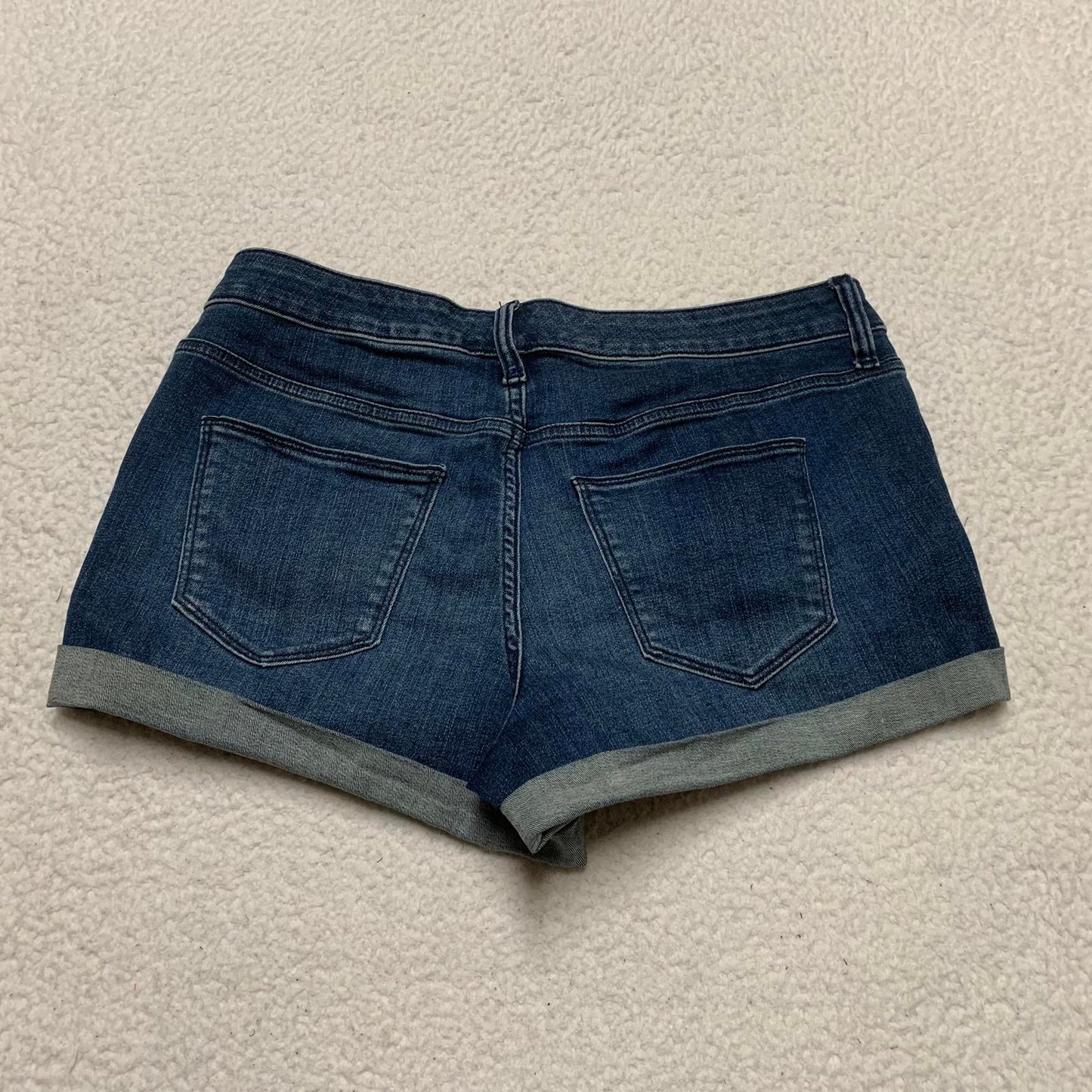 Universal Thread Women's Size 10 Blue Mid Rise Denim Shorts