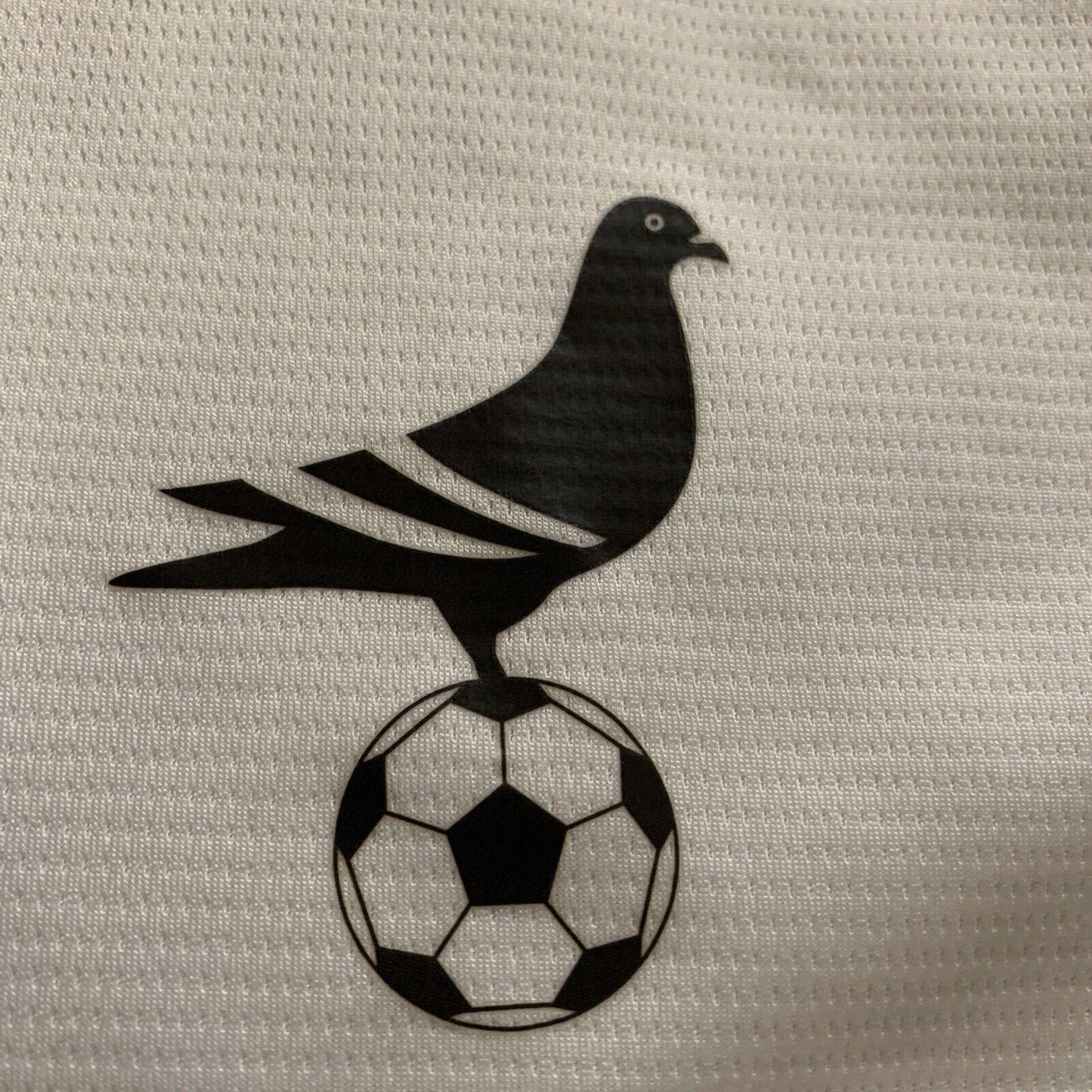 Umbro Men’s Size Medium White NYC Footy Soccer Jersey Polyester Sports Clothes