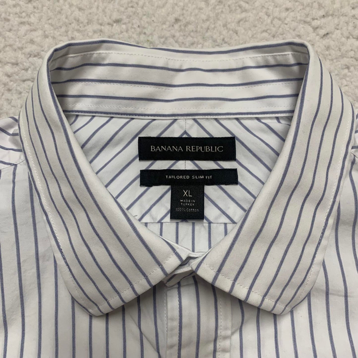 Banana Republic Men's Size XL Slim Fit White Blue Striped Button-Up Shirt