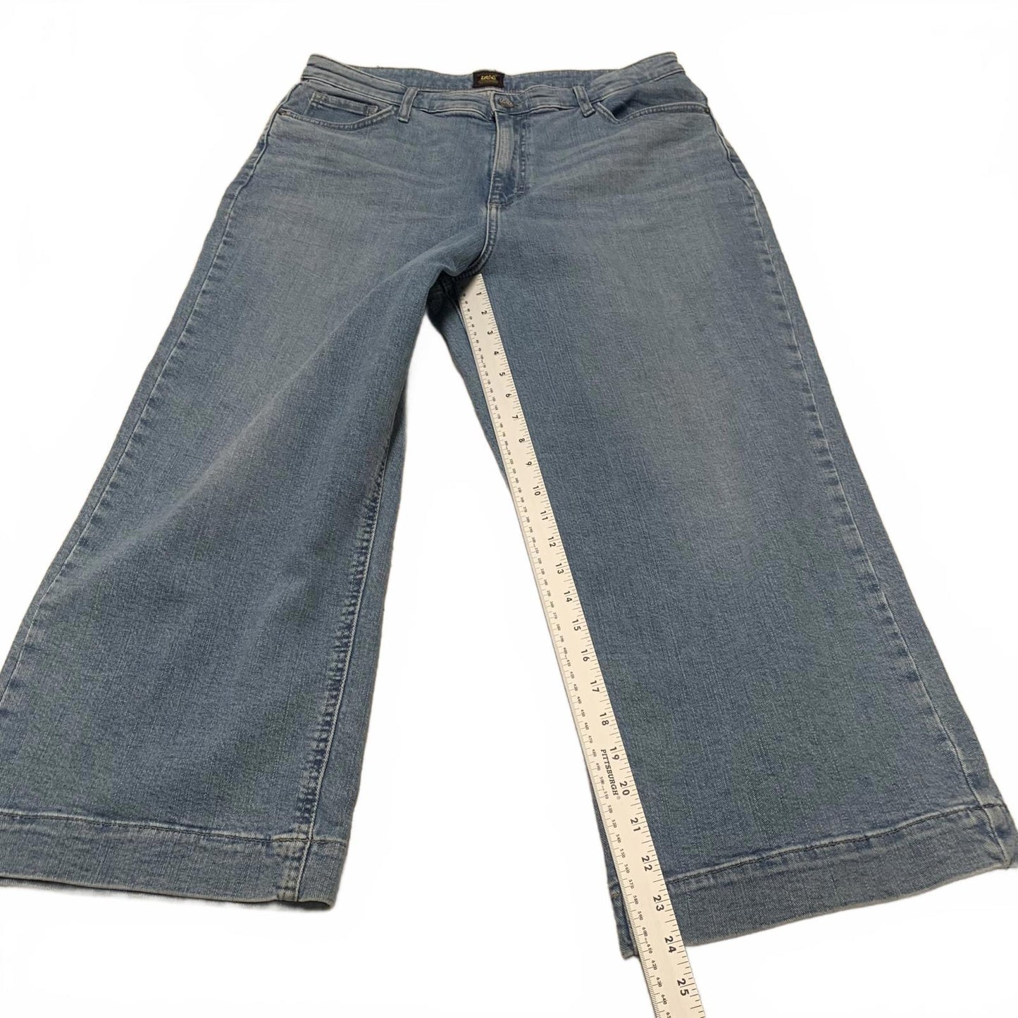 Lee Denim Women's Size 14 M Jeans Light Blue Denim 33x24 Actual