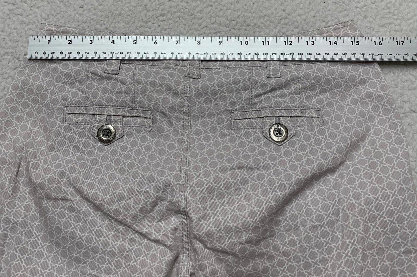 Idra Women's Size 4 Gray Printed Geometric Design Capri Pants