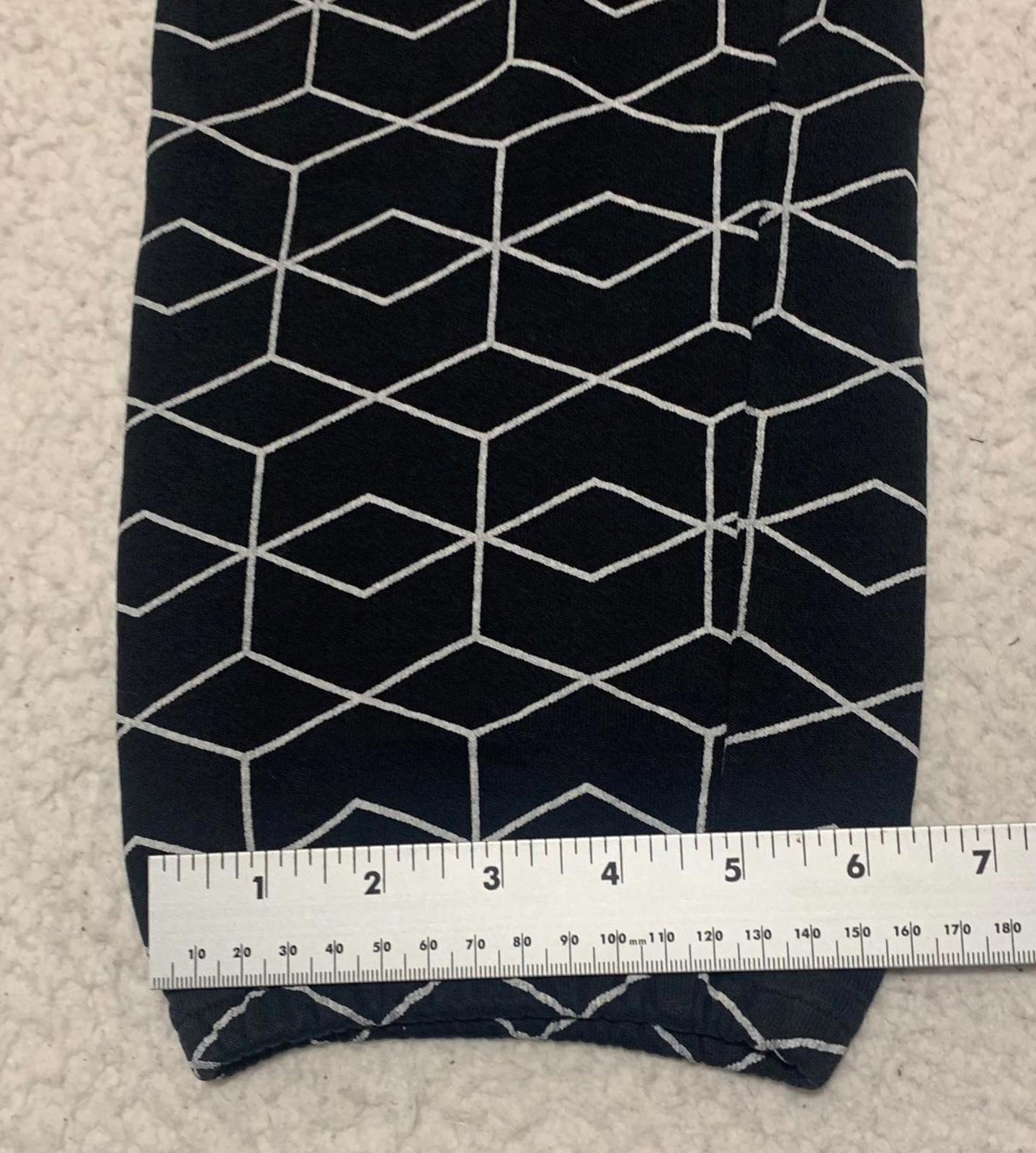 American Apparel Men's Size M Black White Geometric Joggers Pattern Sweatpants