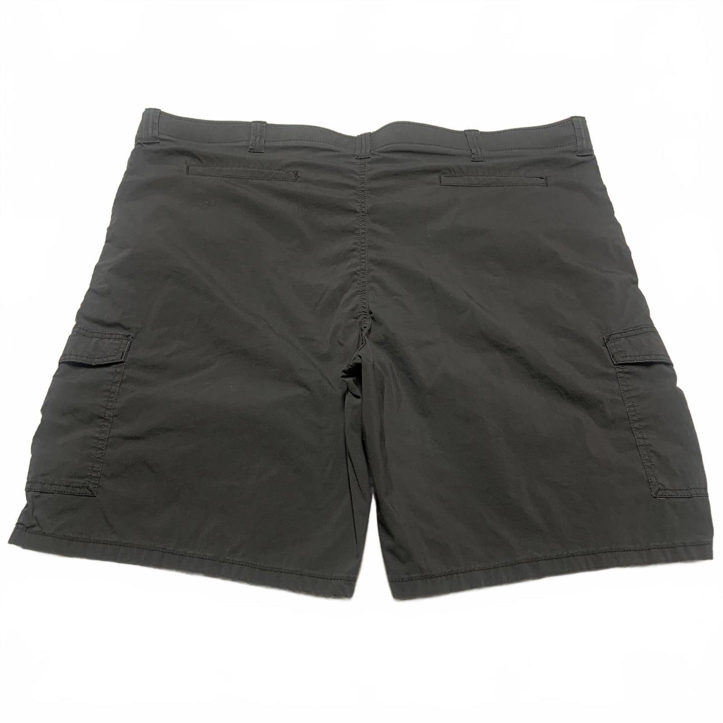 Wrangler Men's Sz 48 Gray Cargo Shorts W49