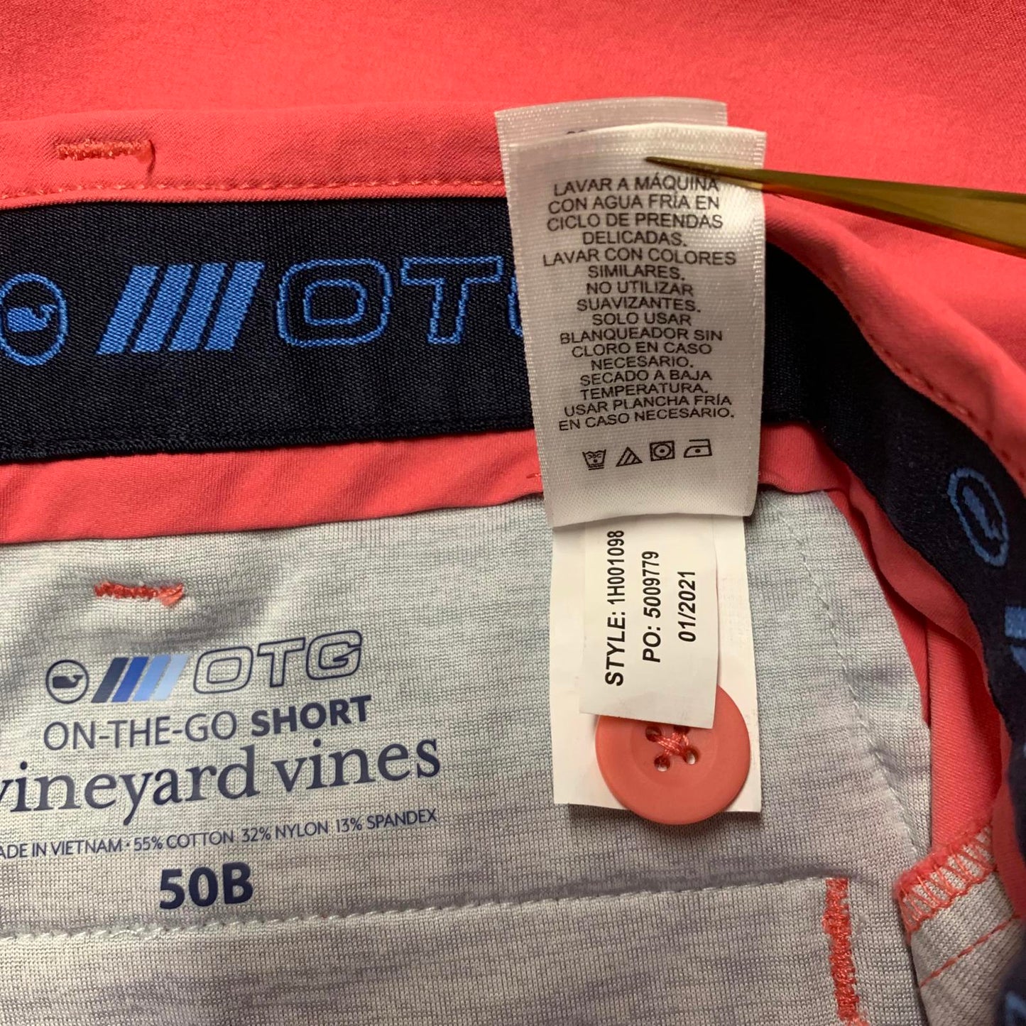 Vineyard Vines Mens OTG Pants Sz 50B Casual Shorts in Coral Red W49