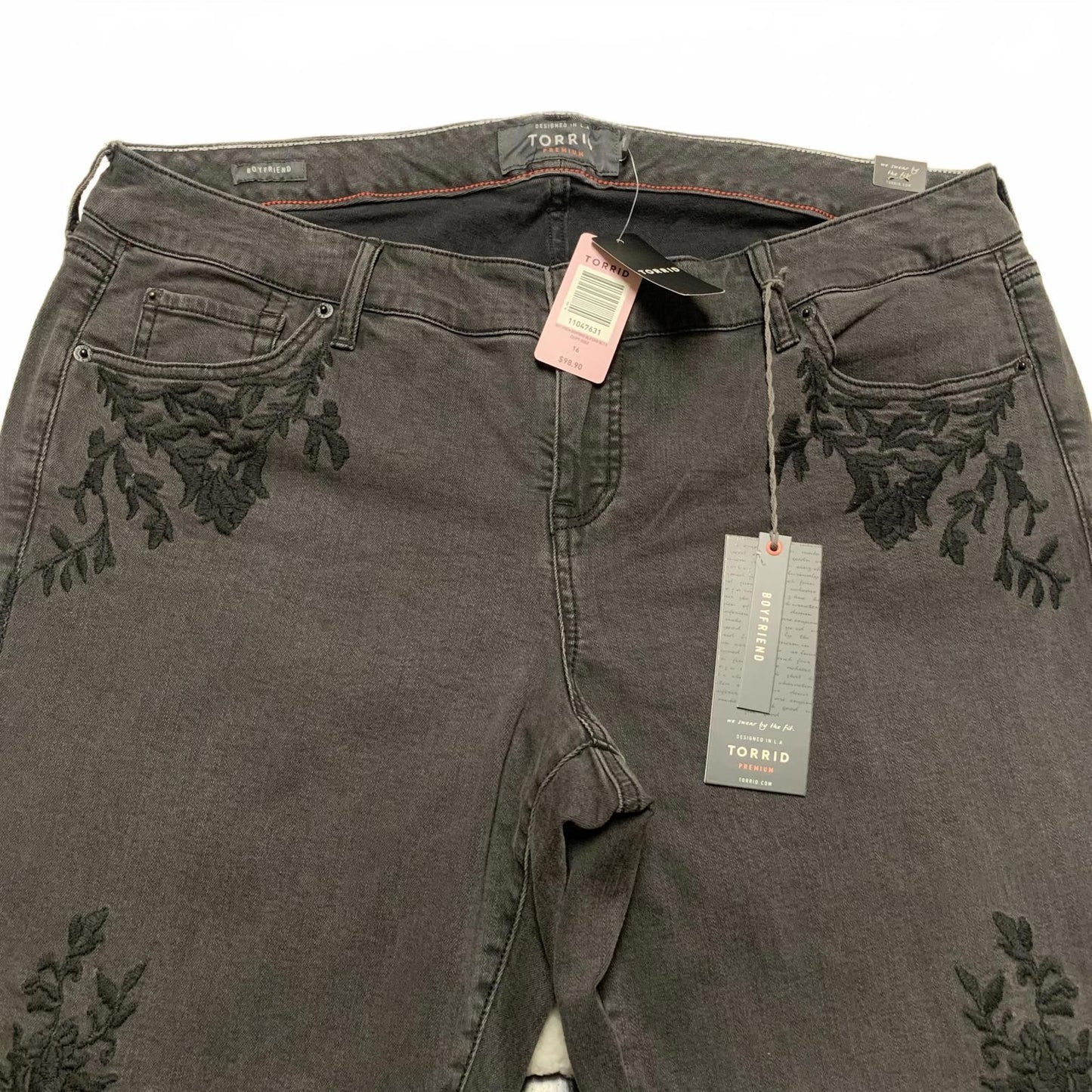 Torrid Premium Women's Sz 16R Black Floral Embroidered Boyfriend Jeans
