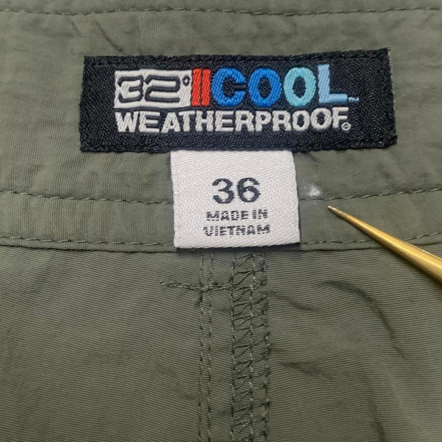 32 Degrees Cool Weatherproof Men's Shorts Sz 36 Comfortable Nylon W37