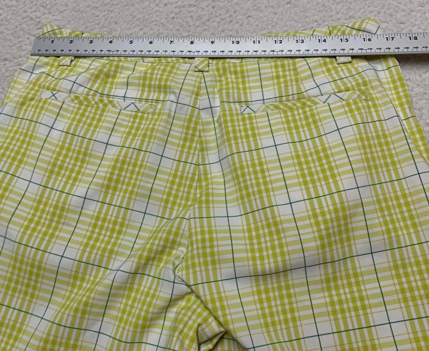 Cobra Puma Golf Mens Sz W 32 Green Plaid Summer Shorts W33.5