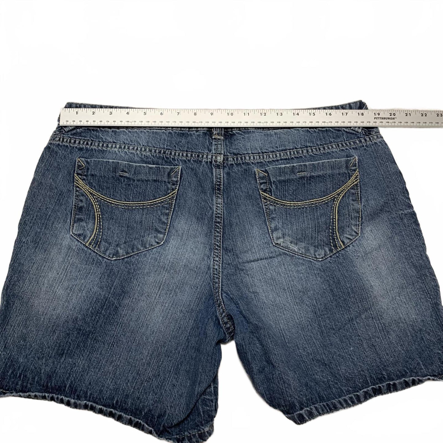 Route 66 Women's Size 16 Blue Wash Denim Shorts Jeans W 37