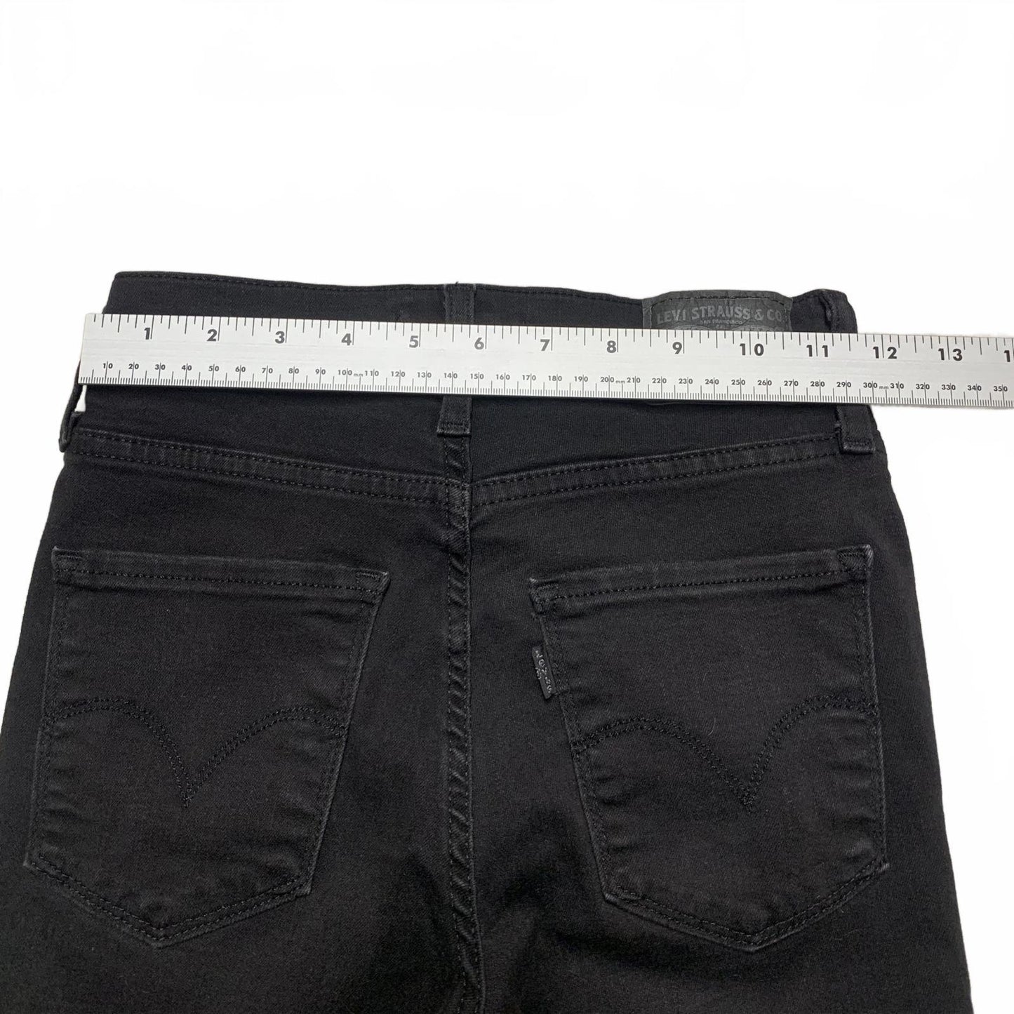 Levi's 724 Women's Size 24 Black High Rise Straight Crop Leg Jeans 23.5x 24L