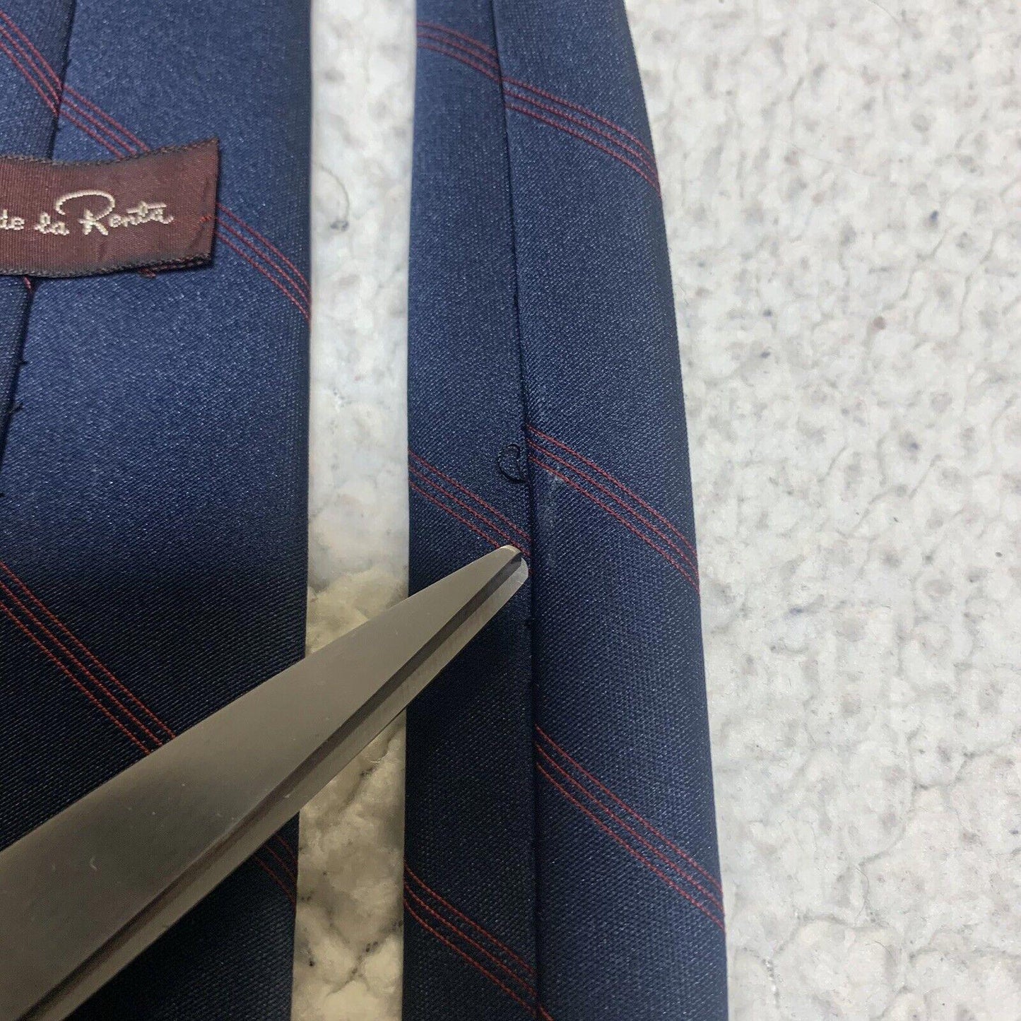 Oscar de la Renta Tie Navy Diagonal Red Striped Signature
