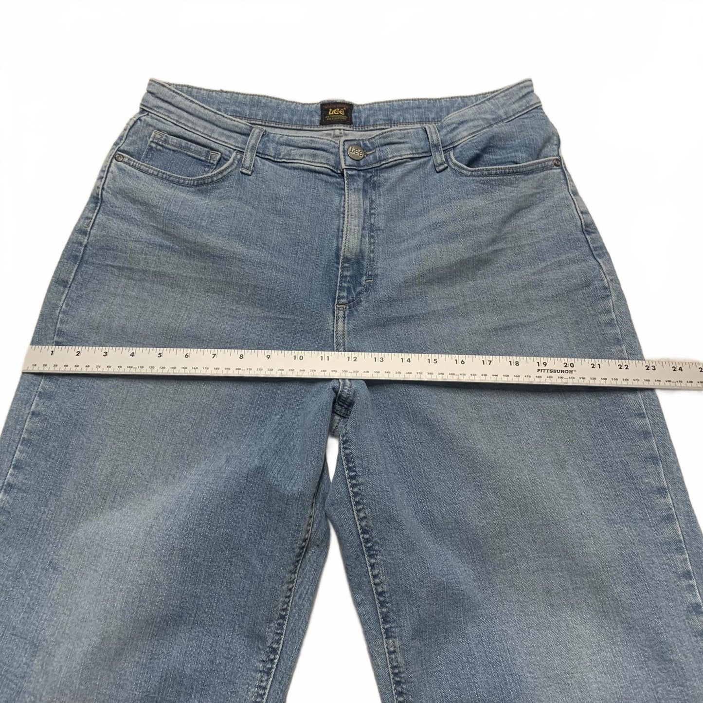 Lee Denim Women's Size 14 M Jeans Light Blue Denim 33x24 Actual