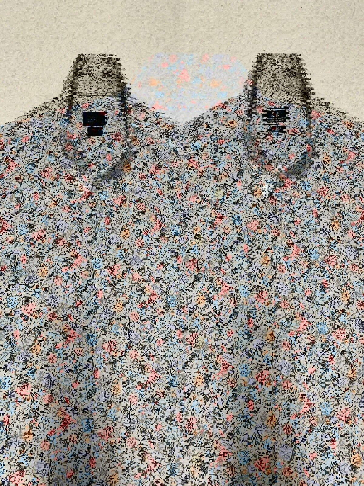 Zara Short Sleeve Slim Fit Casual Button Down Shirt Size M Print Seaside Shells