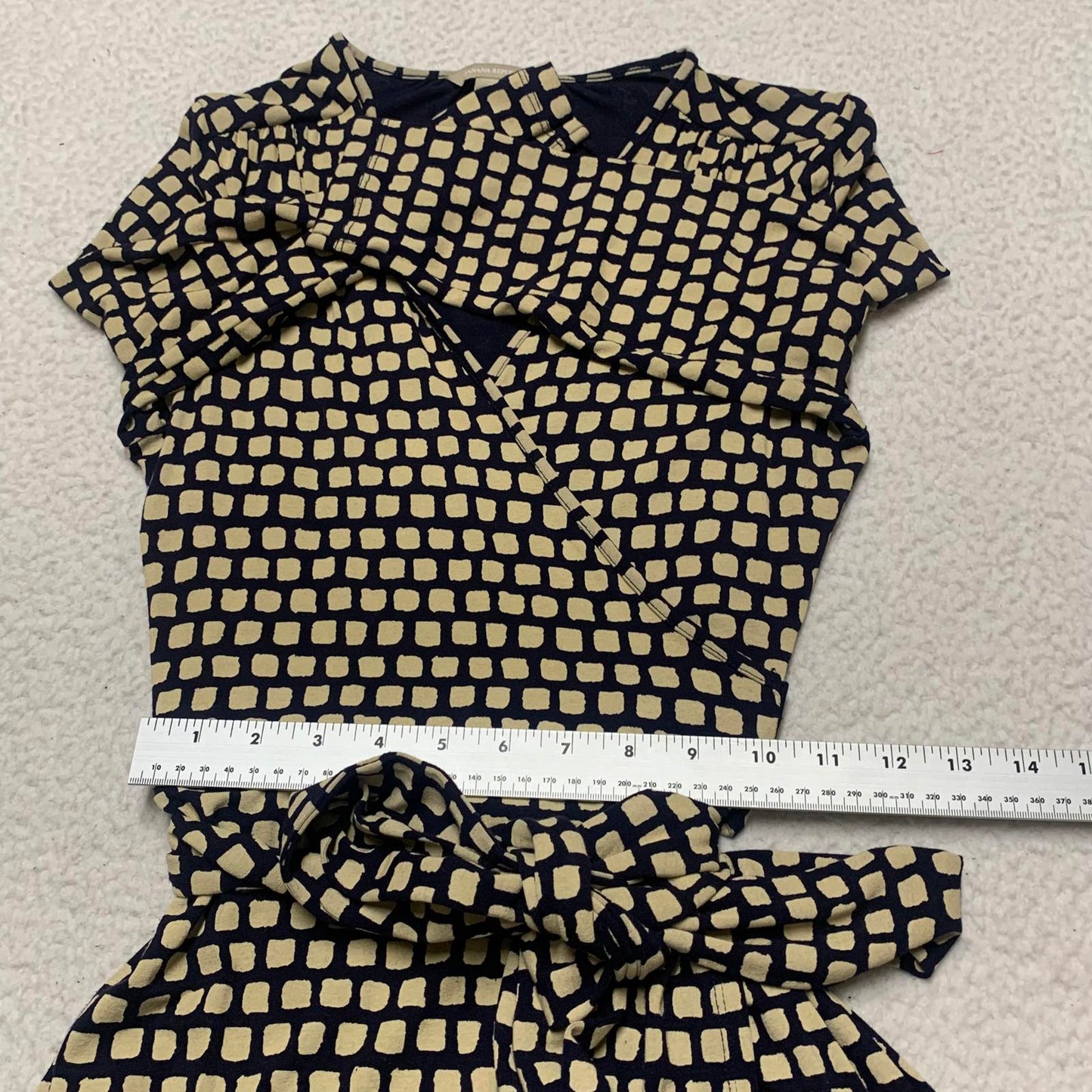 Banana Republic Women's Black Beige print XS 3/4 sleeves V-neckline wrap dress