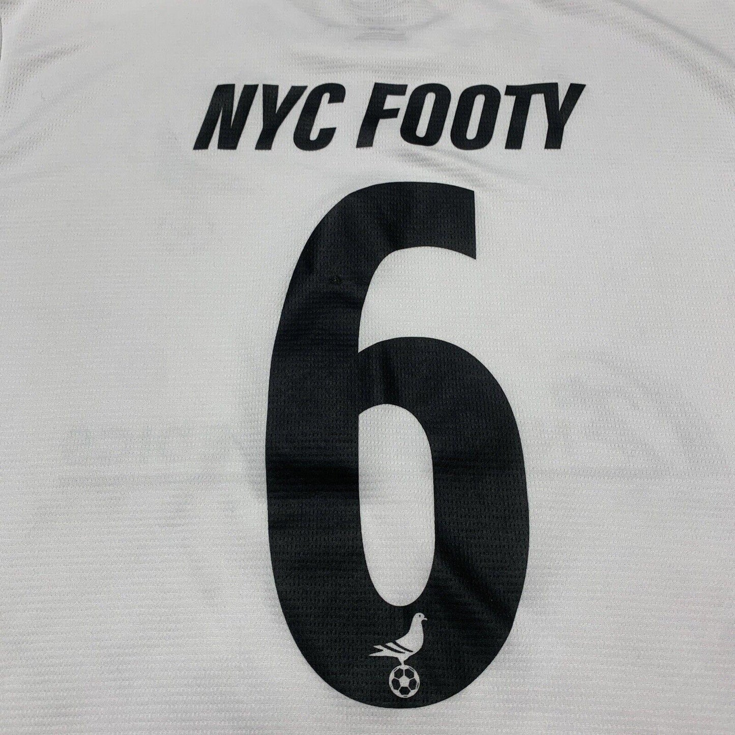 Umbro Men’s Size Medium White NYC Footy Soccer Jersey Polyester Sports Clothes