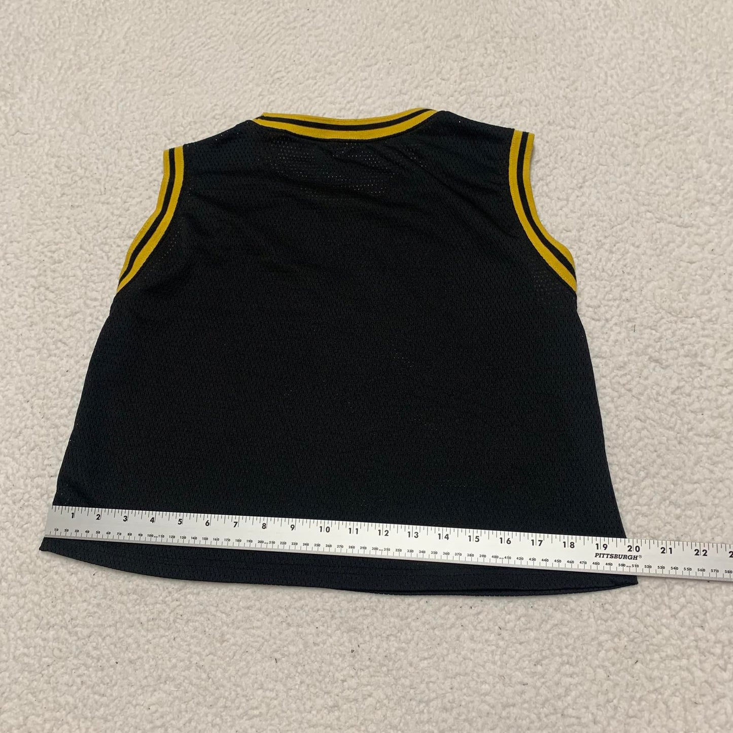 Harry Potter Kids Unisex Size L Black Yellow Hogwarts Crest Mesh Crop Top