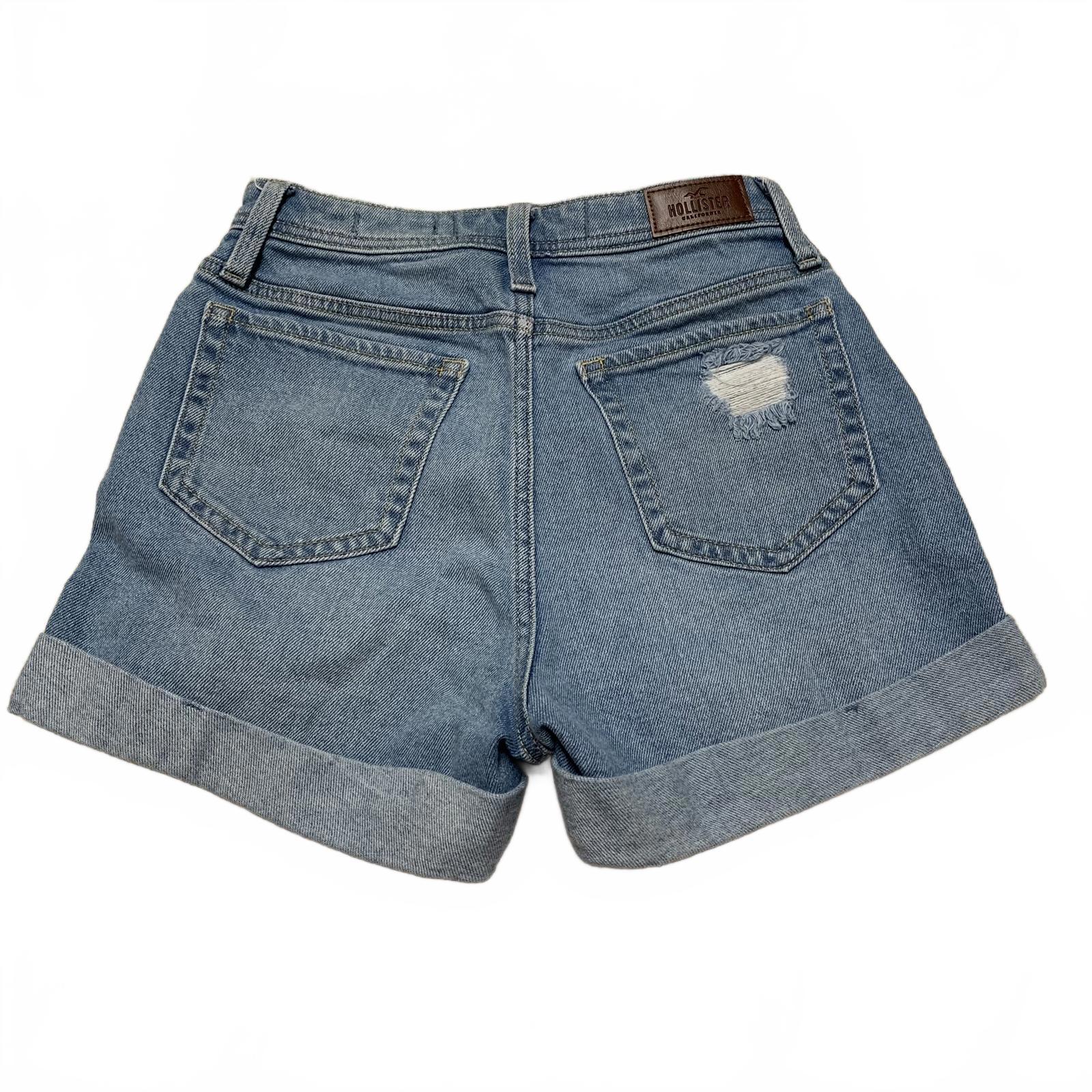 Pantalones cortos Mom de tiro ultraalto Hollister talla 1 W25 lavado azul desgastado