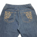 Vaqueros capri de mezclilla azul mediano Lee para mujer, talla 8, con bordado floral, 30 x 16