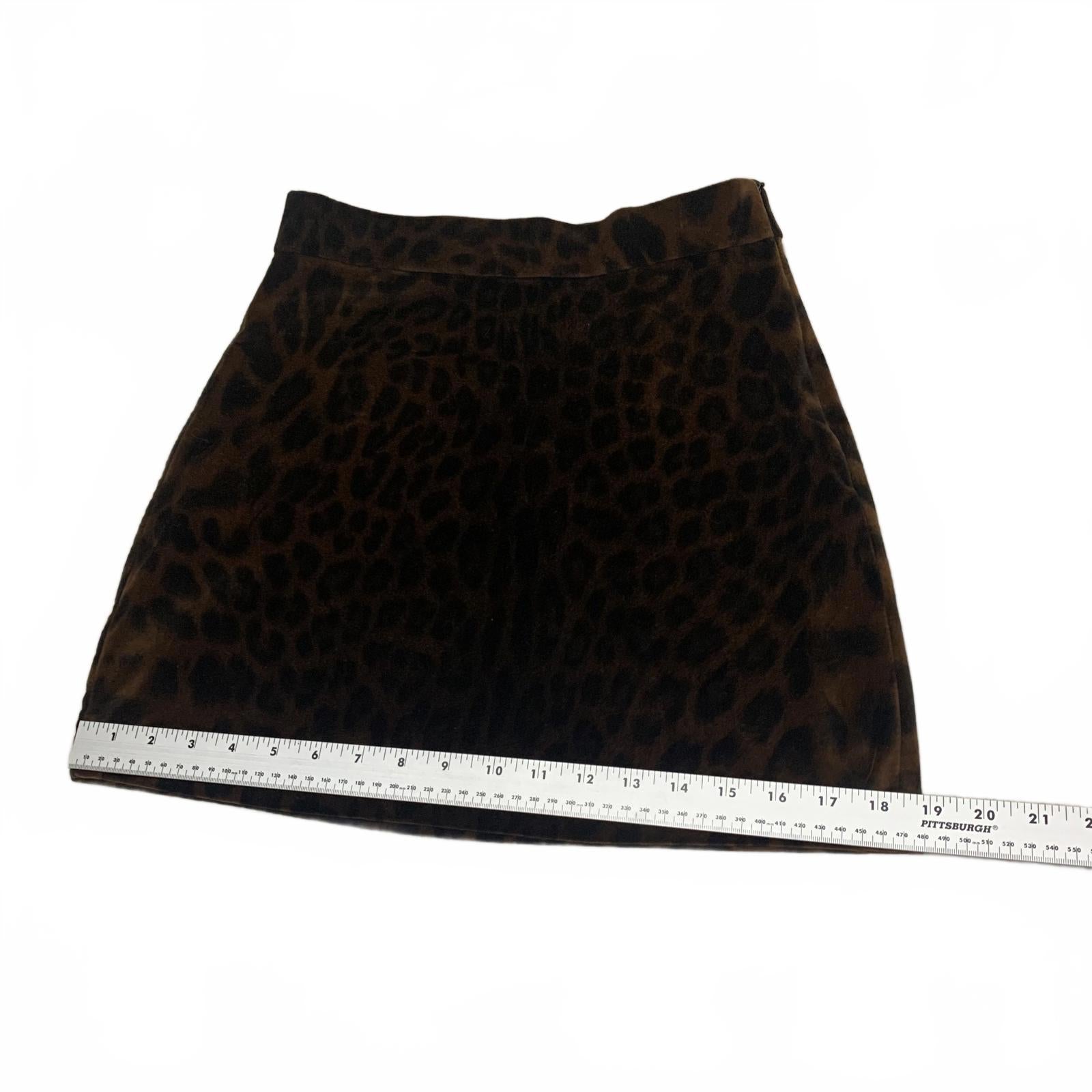 Minifalda de terciopelo con estampado de leopardo para mujer de Zara TRF, talla XS, marrón, negra, estilo retro Y2K