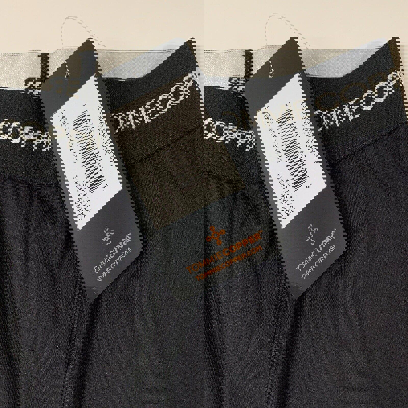 Pantalones cortos de ciclista de compresión Tommie Copper Core Youth Boys, talla pequeña, color negro