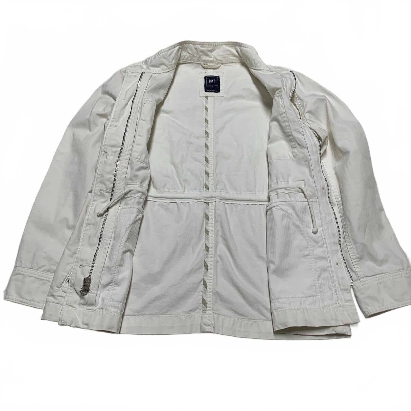 Chaqueta utilitaria ligera de algodón color blanco roto para mujer de GAP, talla mediana