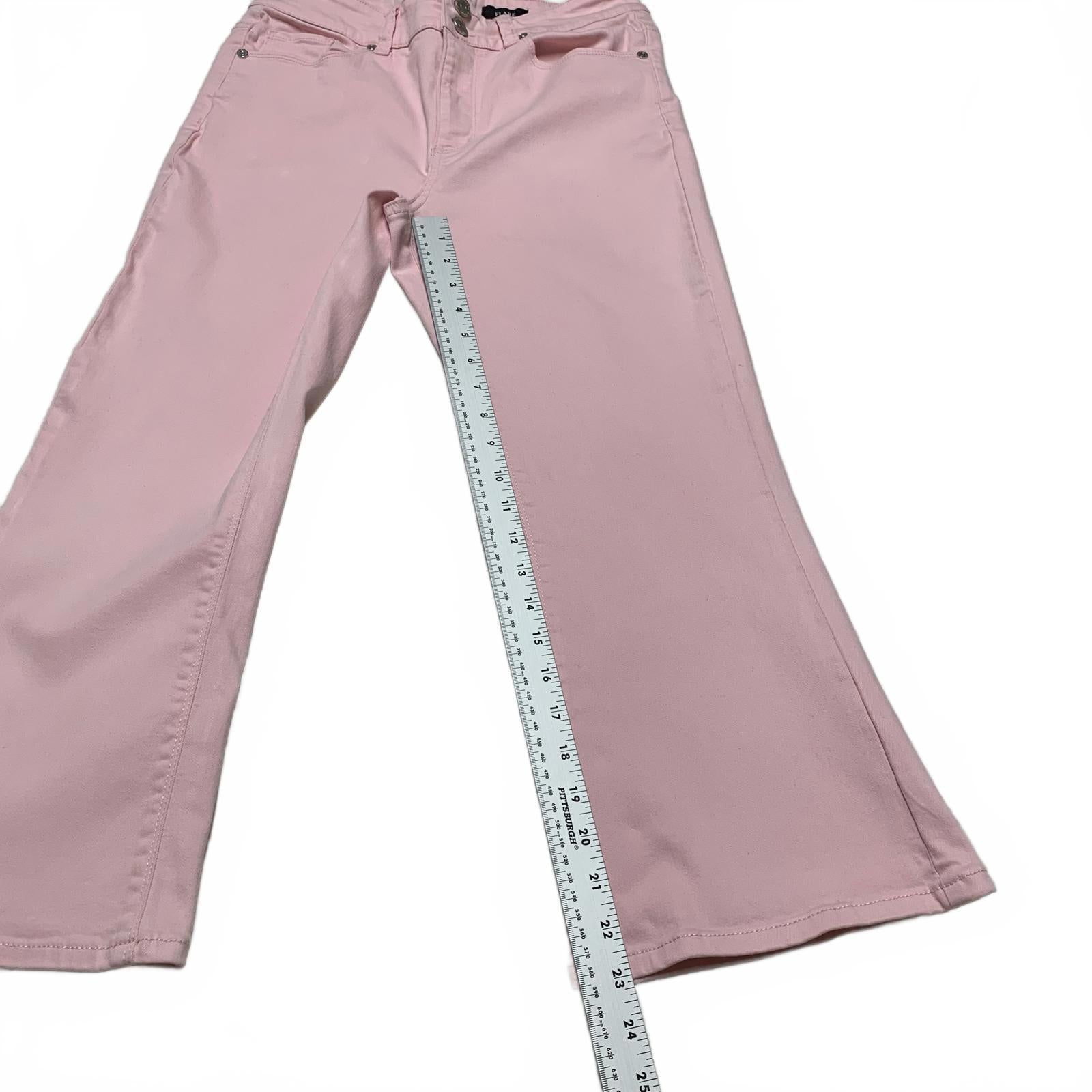 Vaqueros acampanados suaves de mezclilla rosa de Susan Graver para mujer, talla 10, 29,5 x 23 L (talla real)