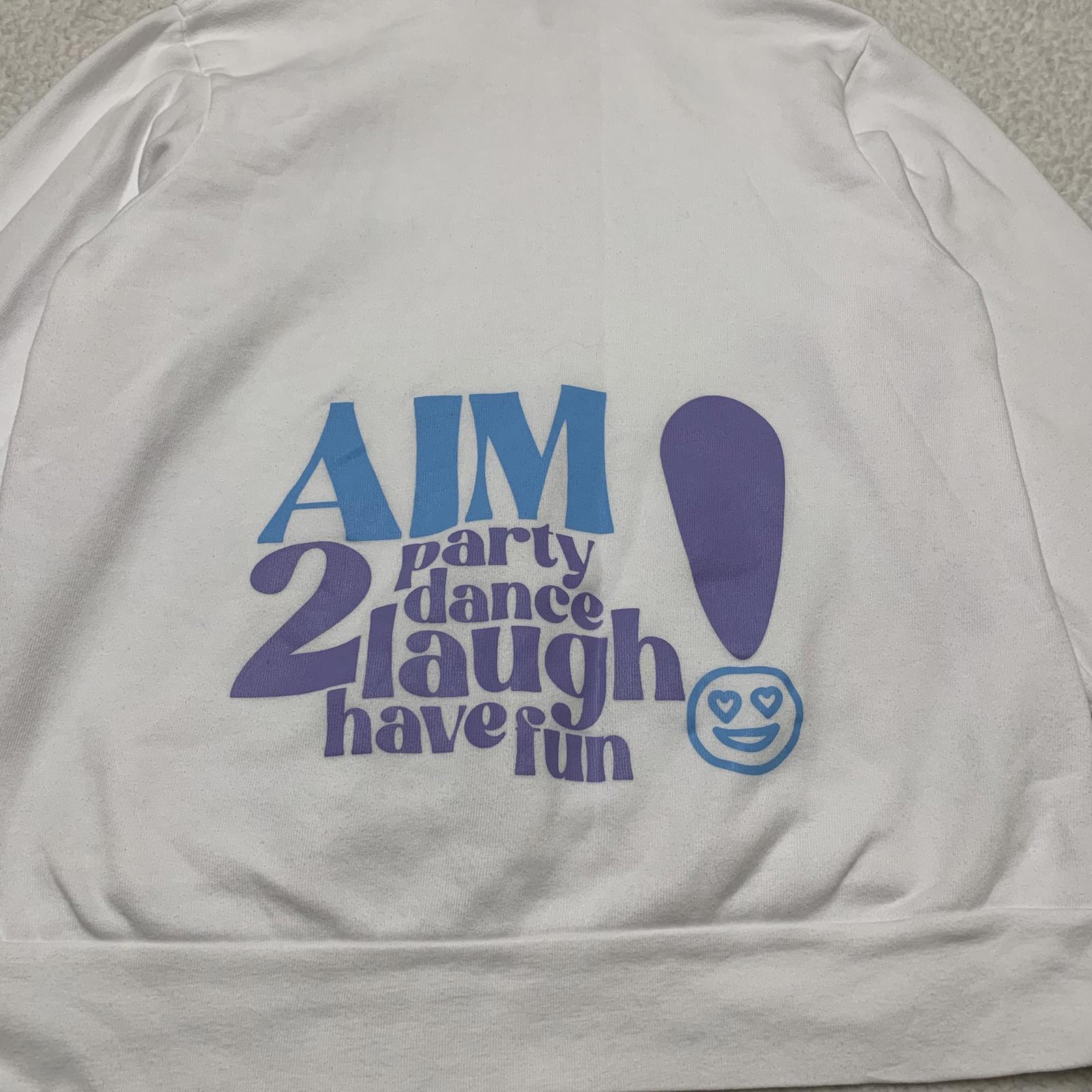 Sudadera con capucha y diseño gráfico en blanco mediano para mujer de la colección Bella + Canvas Fleece