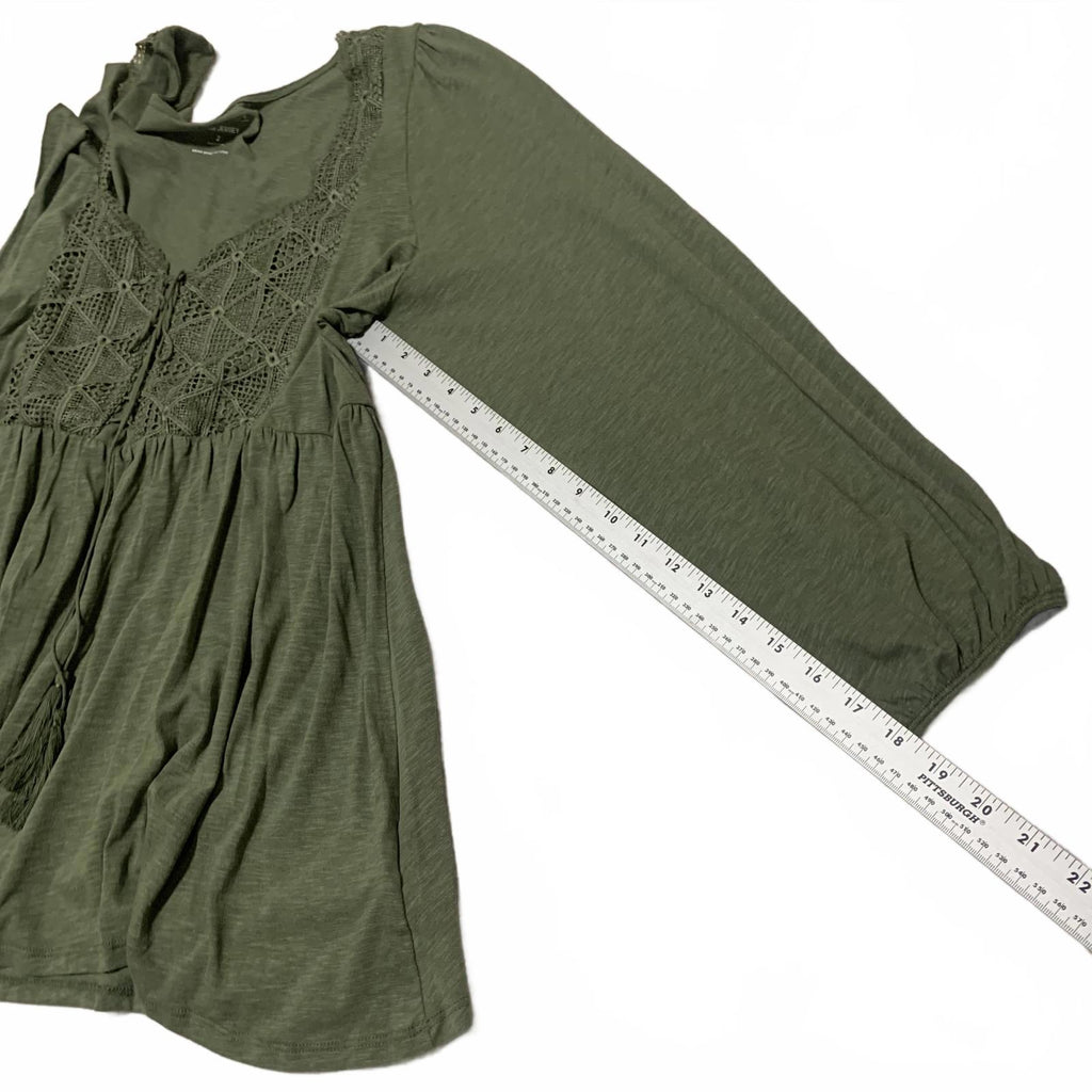 Camiseta de jersey flameado supersuave Torrid para mujer, talla 2, verde oliva