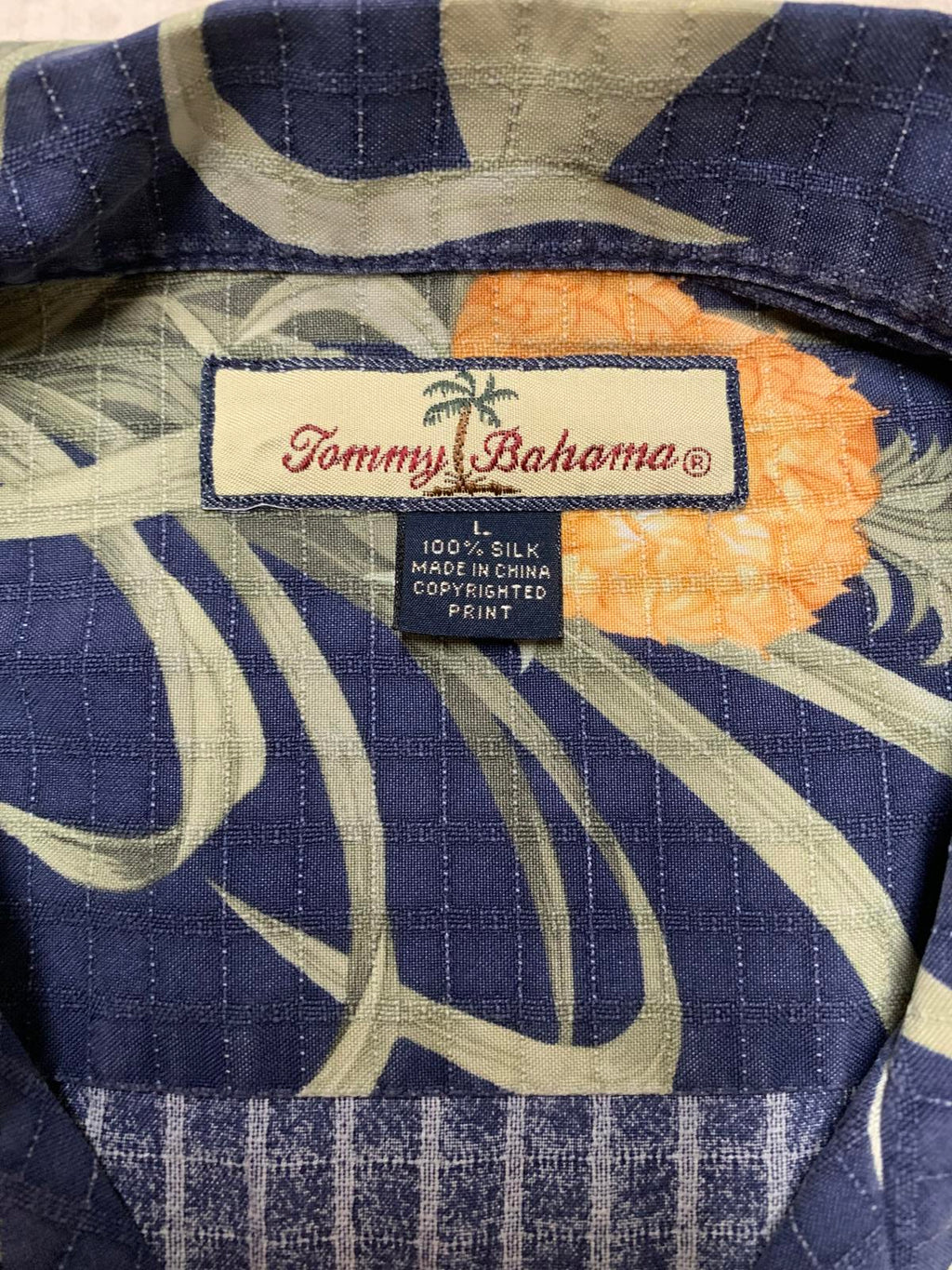 Camisa de seda con diseño de piña Tommy Bahama para hombre, talla L, lista para vacaciones hawaianas