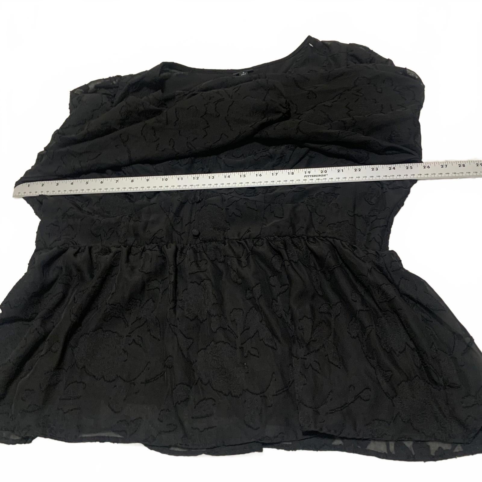 Blusa peplum de manga larga negra Torrid para mujer, talla 3, con estampado floral texturizado