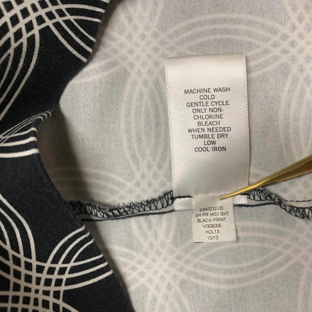 Minifalda Banana Republic con estampado geométrico en blanco y negro para mujer, talla 0, W26