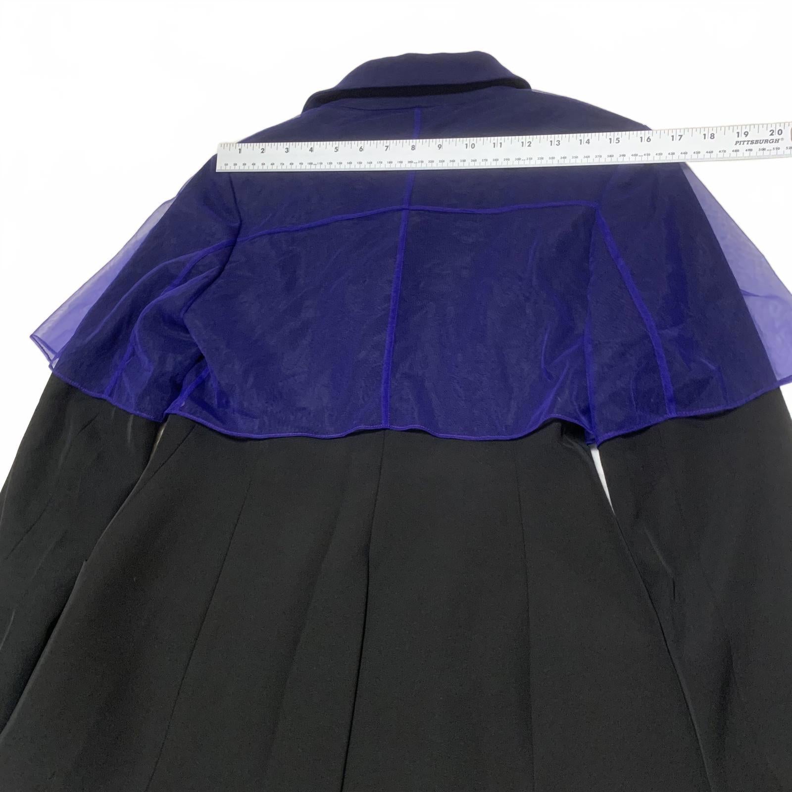 Blazer negro Fengyi Tan para mujer, talla mediana, con superposición azul transparente