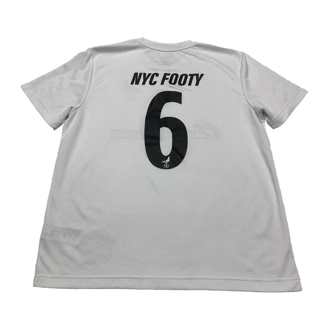 Camiseta de fútbol Umbro NYC Footy para hombre, talla mediana, color blanco, poliéster, ropa deportiva