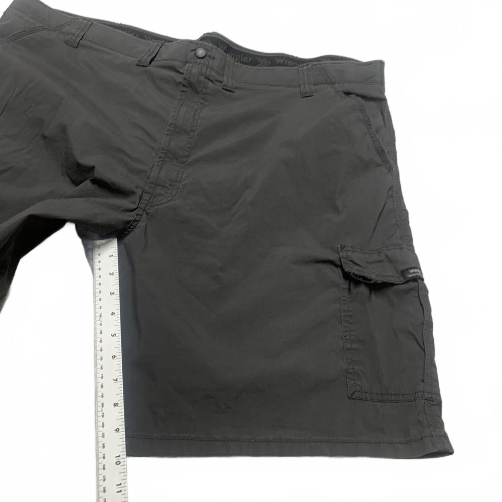 Pantalones cortos cargo grises Wrangler para hombre, talla 48, talla 49
