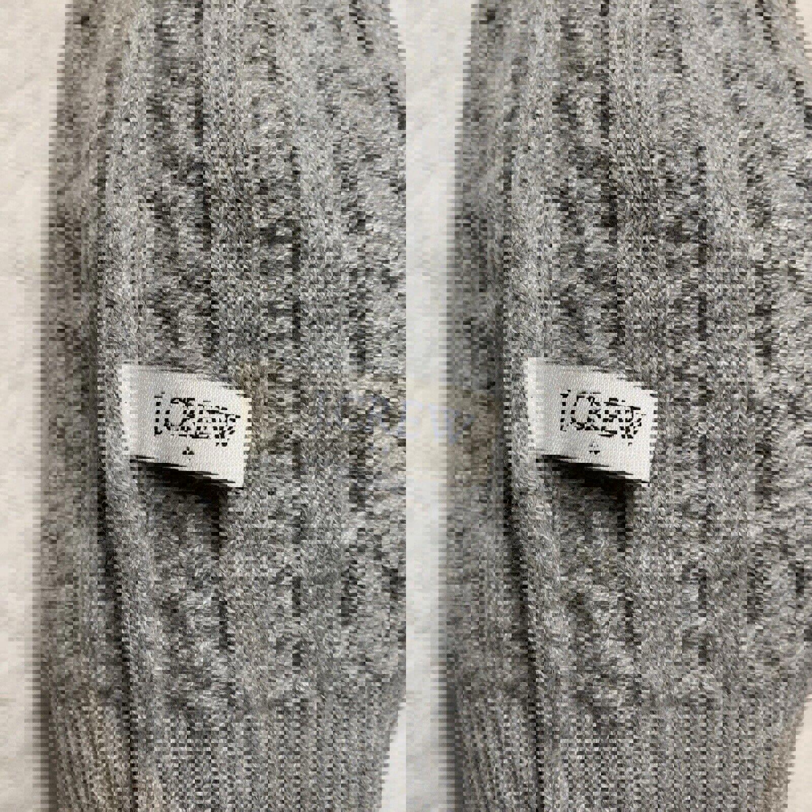 Gorro de invierno de punto trenzado J Crew, gorro gris, pompón blanco hueso
