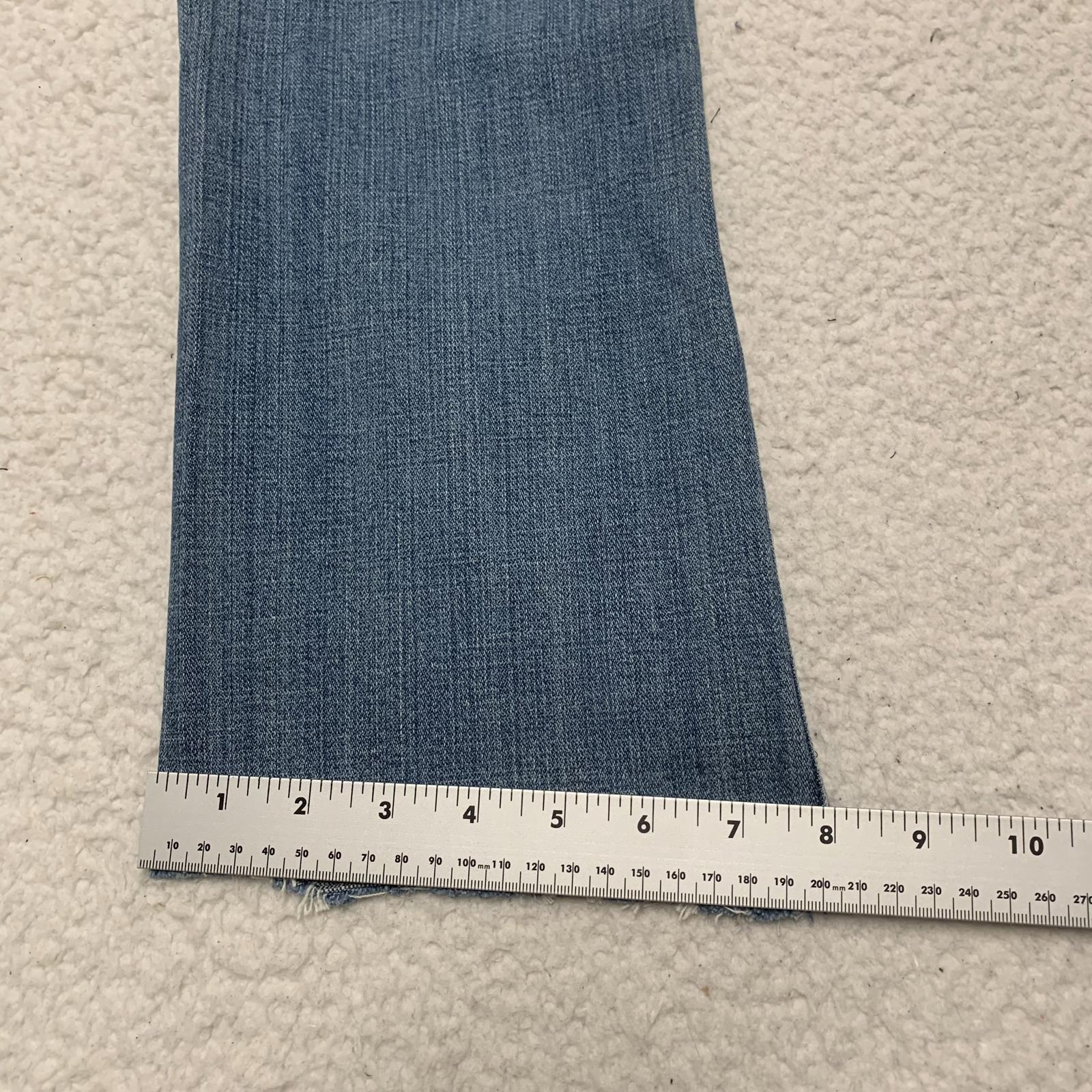 Jeans Levi's 515 Boot Cut para mujer, talla 6 L, corte de dobladillo, 25 pulgadas, azul, ancho 28 x 25 pulgadas (tamaño real)