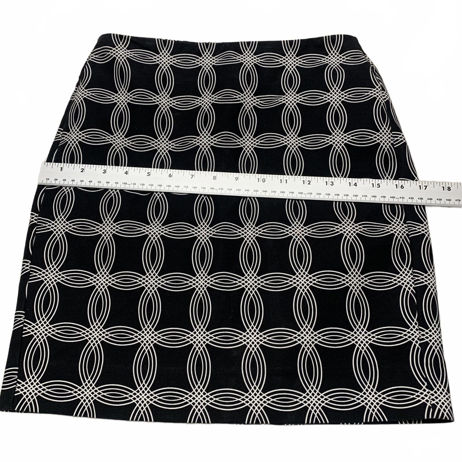 Minifalda Banana Republic con estampado geométrico en blanco y negro para mujer, talla 0, W26
