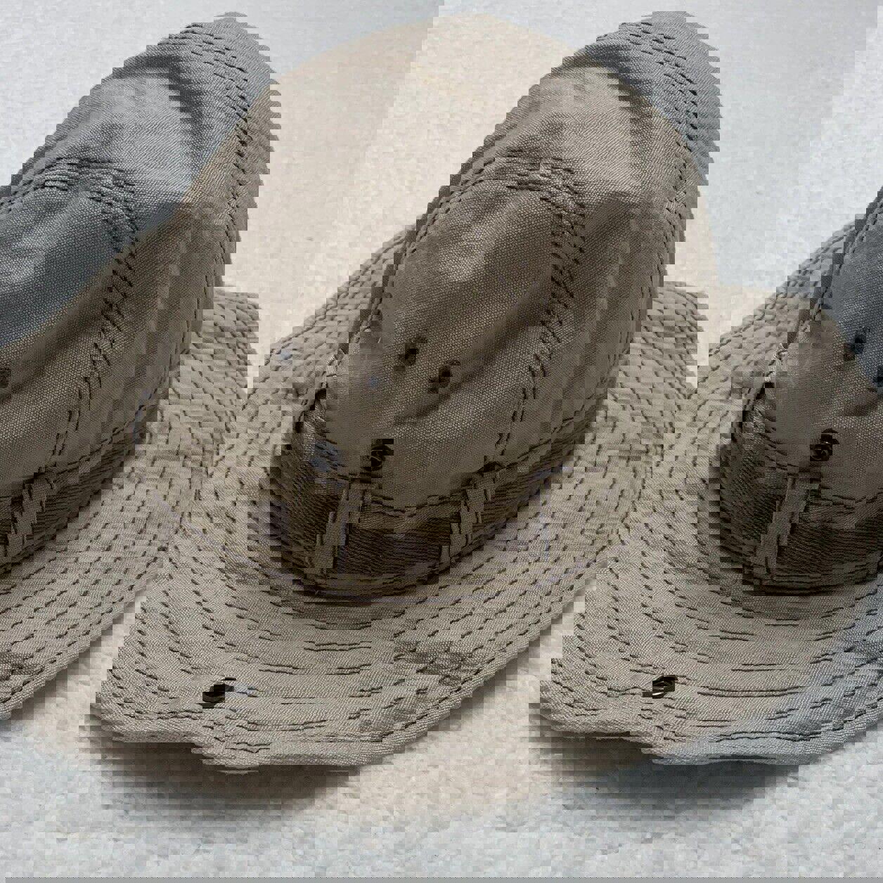 Gorra de pescador Old Navy con laterales a presión y diseño de cubo Explorer para niños, talla M, color beige