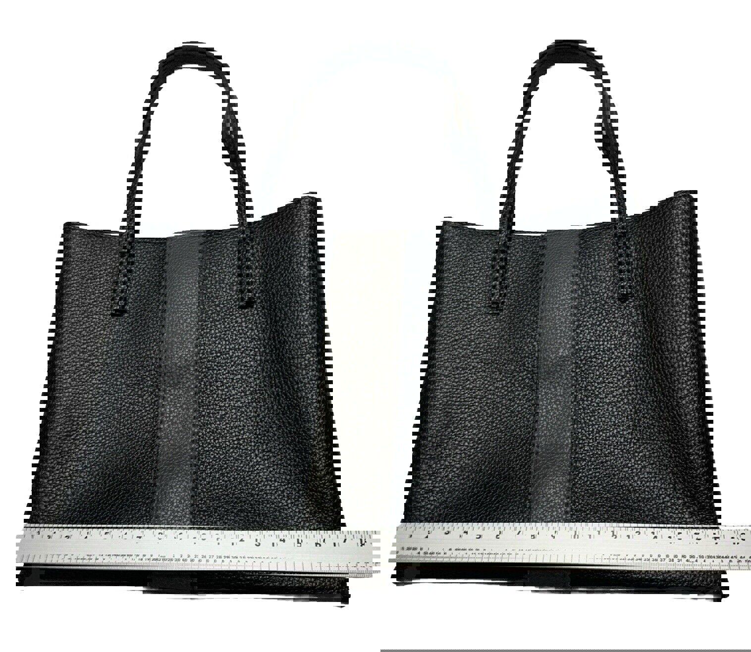 Bolso tote de piel vegana suave con diseño granulado de rayas grises y negras para mujer de Vince Camuto