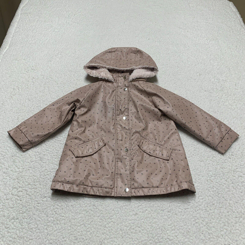 Chaqueta impermeable con capucha y forro polar con estampado floral rosa para niña de Zara, talla 3-4 años