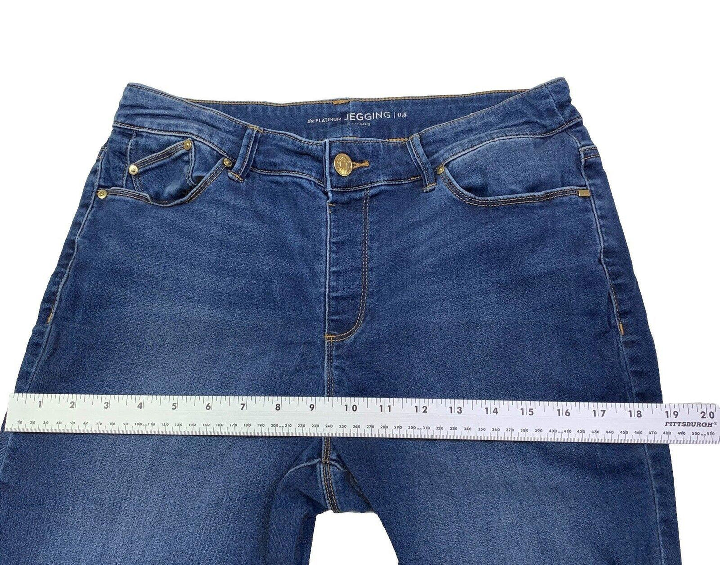 Chicos The Platinum Women's 0.5 (6) Jegging jeans