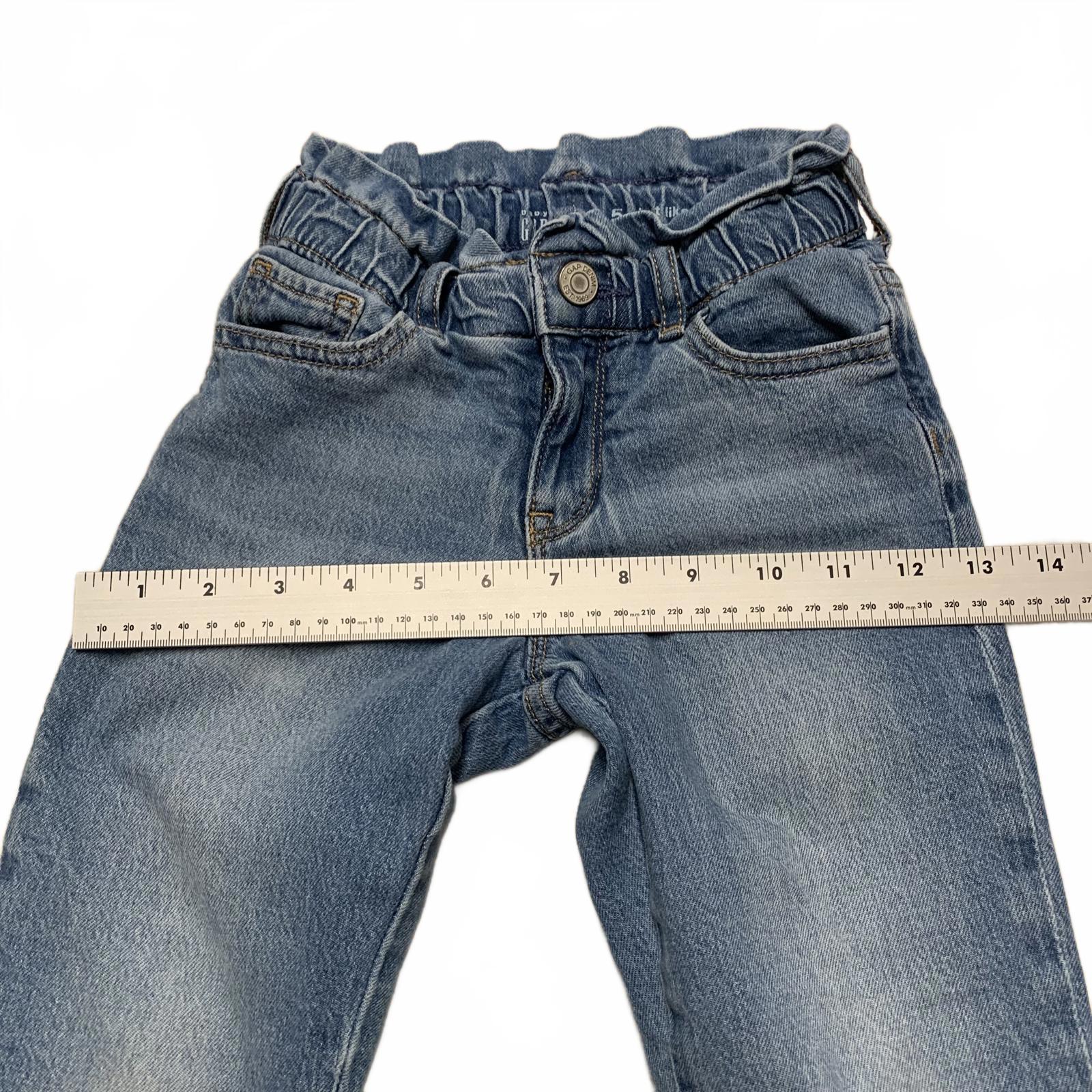 Vaqueros Gap Kids 'Just Like Mom' talla 5 para niñas, ancho 18 x largo 17 cm (talla real)