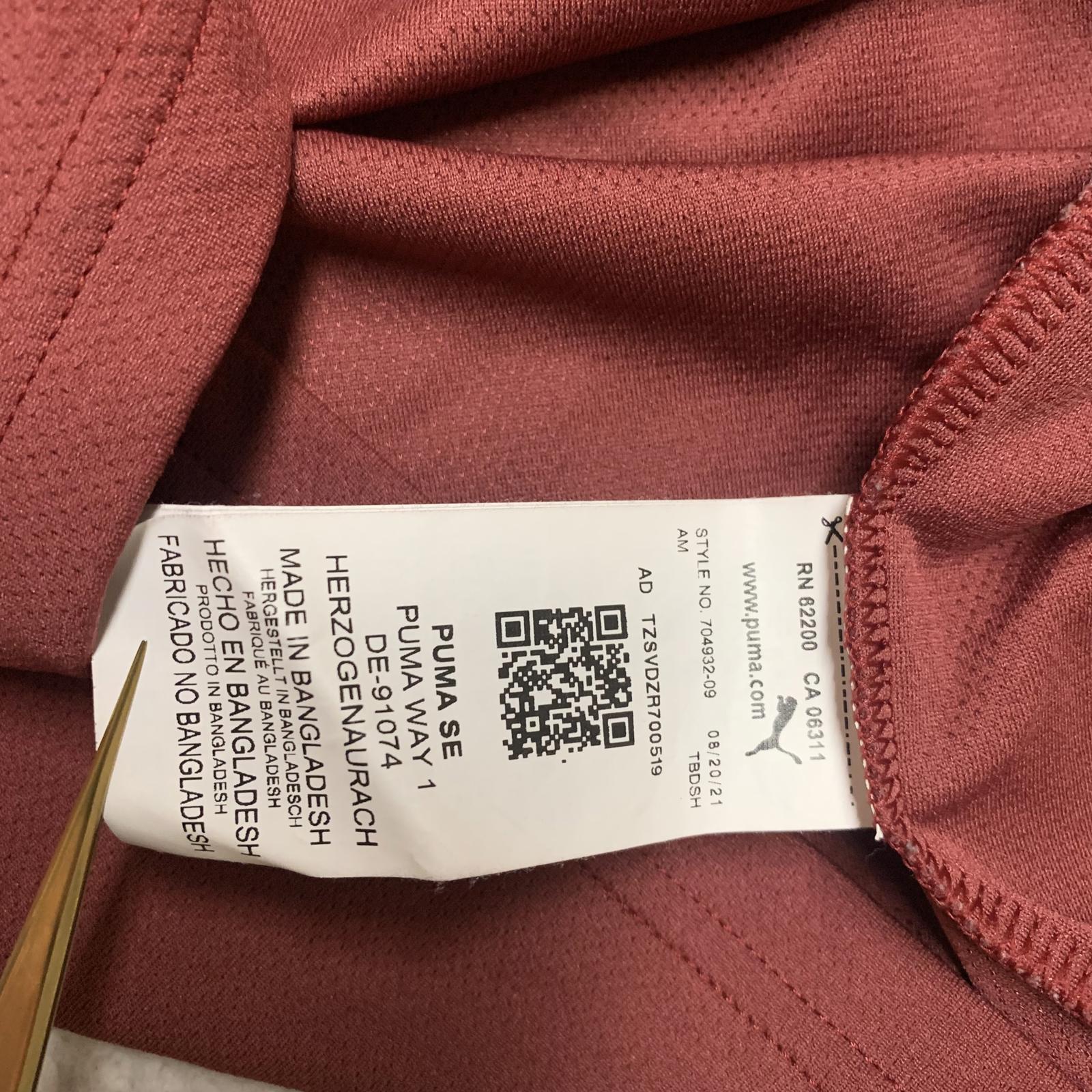 Camiseta de fútbol PUMA NYC Footy para hombre, talla S, color burdeos