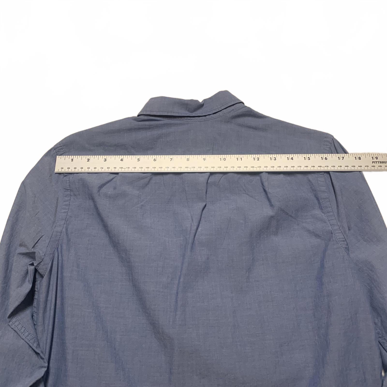 Camisa de mezclilla suave azul claro con botones Goodfellow &amp; Co para hombre, talla pequeña