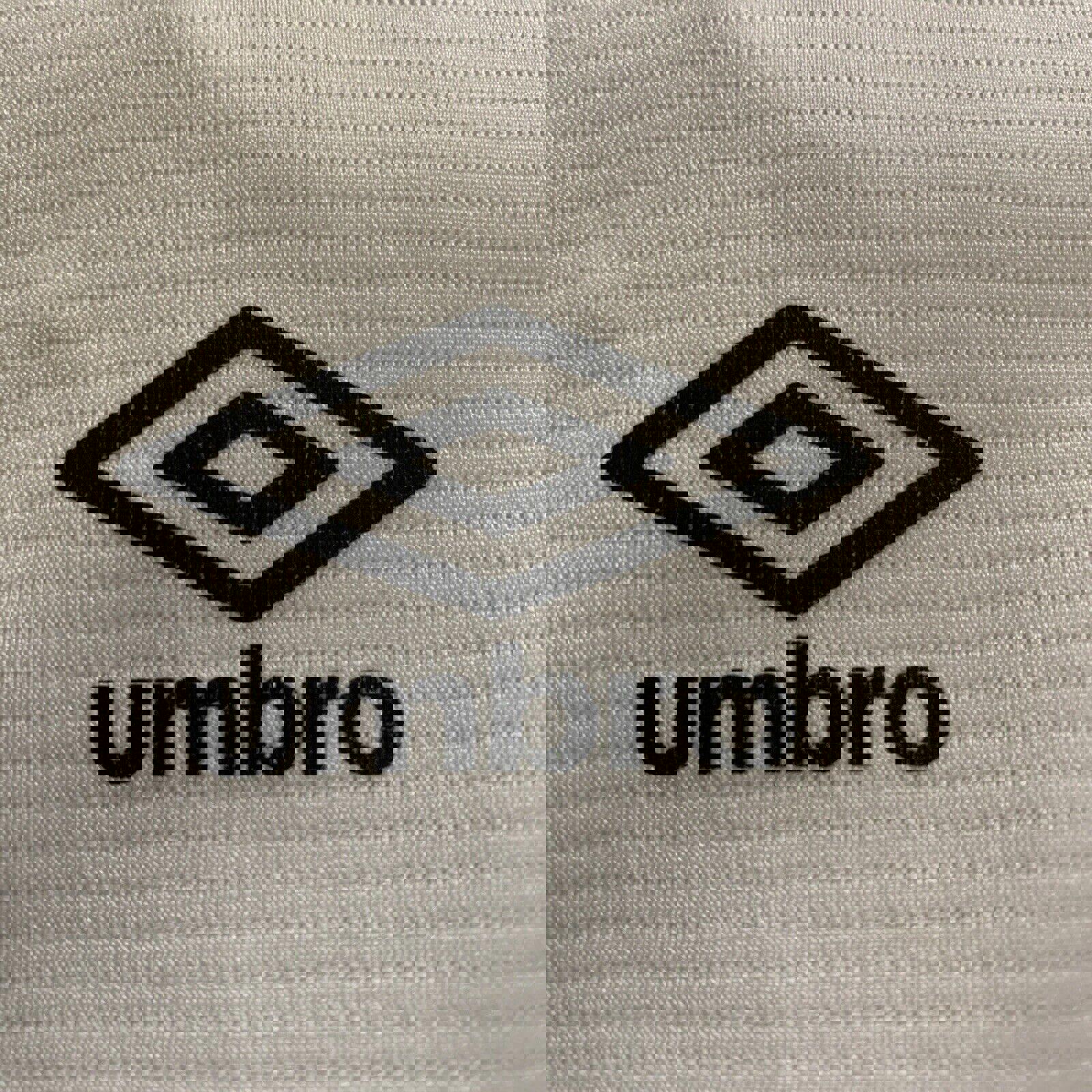 Camiseta de fútbol Umbro NYC Footy para hombre, talla mediana, color blanco, poliéster, ropa deportiva